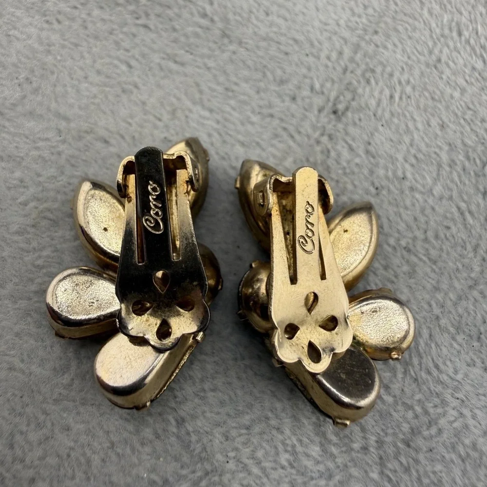 Vintage‎ Coro Clip On Earrings Gold Tone Rhinestone Signed Flowers